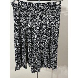 Sag Harbor Womens Size Large Skirt Black/ White Floral 37X32